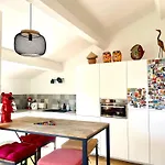 Prado Spacious And Sunny Loft In Marseille